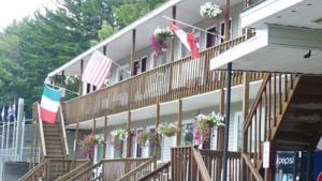 Legacy Inn & Suites Of Lake George Eksteriør billede